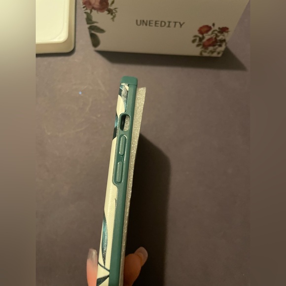 Iphone 12 pro max Uneedity leaf design phone case - Picture 3 of 5